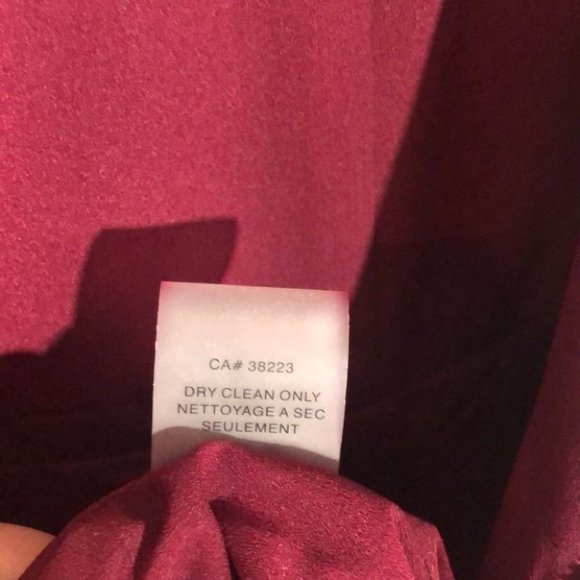 Ministry of Style Momentum Cold Shoulder Dress - Picture 12 of 12